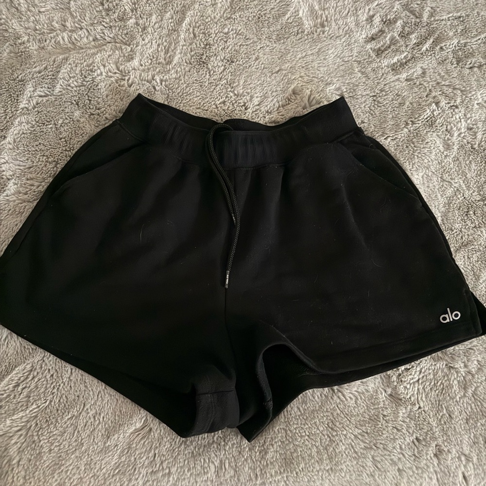 Alo Accolade Shorts (S)